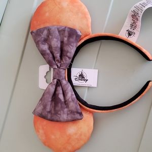 Minnie Mouse ears. Oranges and gray Halloween ears. Walt Disney World